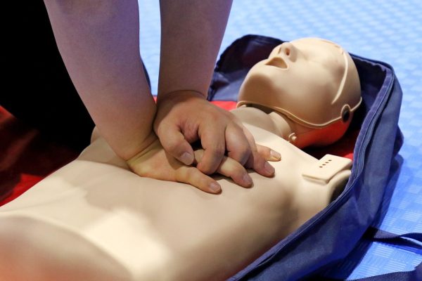 Βασικές αρχές Α’ Βοηθειών και ΚΑΡΠΑ στο αμφιθέατρο Ελευθερίου – Κορδελιού την Κυριακή 25/5