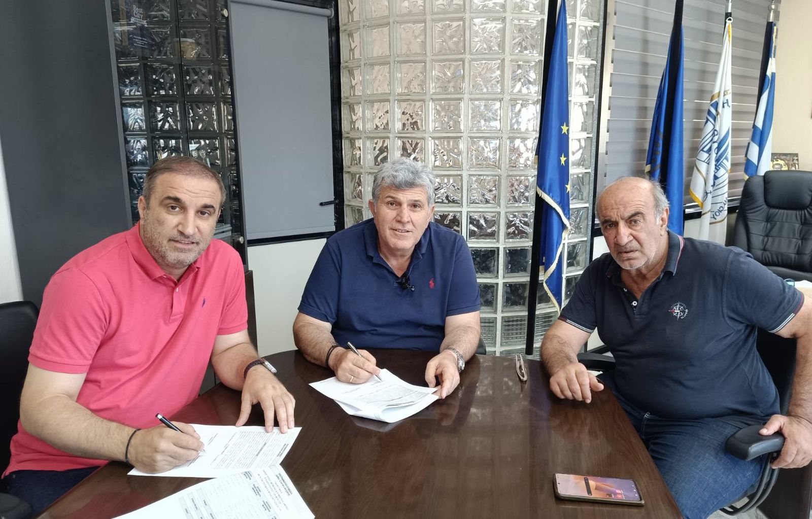 Υπογράφτηκε η επικαιροποίηση των μελετών για την κατασκευή σταδίου και κολυμβητηρίου άνωθεν του Περιφερειακού