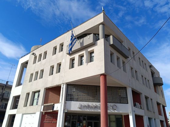 &Tau;&rho;&iota;ή&mu;&epsilon;&rho;&omicron; &pi;έ&nu;&theta;&omicron;&sigmaf; &sigma;&tau;&omicron;&nu; &Delta;ή&mu;&omicron; &Kappa;&omicron;&rho;&delta;&epsilon;&lambda;&iota;&omicron;ύ &Epsilon;&upsilon;ό&sigma;&mu;&omicron;&upsilon; &ndash; &Mu;&epsilon;&sigma;ί&sigma;&tau;&iota;&epsilon;&sigmaf; &omicron;&iota; &sigma;&eta;&mu;&alpha;ί&epsilon;&sigmaf;, &alpha;&nu;&alpha;&beta;ά&lambda;&lambda;&omicron;&nu;&tau;&alpha;&iota; ό&lambda;&epsilon;&sigmaf; &omicron;&iota; &epsilon;&kappa;&delta;&eta;&lambda;ώ&sigma;&epsilon;&iota;&sigmaf;