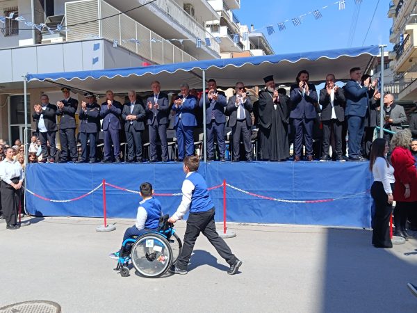 Με δύο λαμπρές παρελάσεις τίμησε τους ήρωες του 1821 ο Δήμος Κορδελιού - Ευόσμου