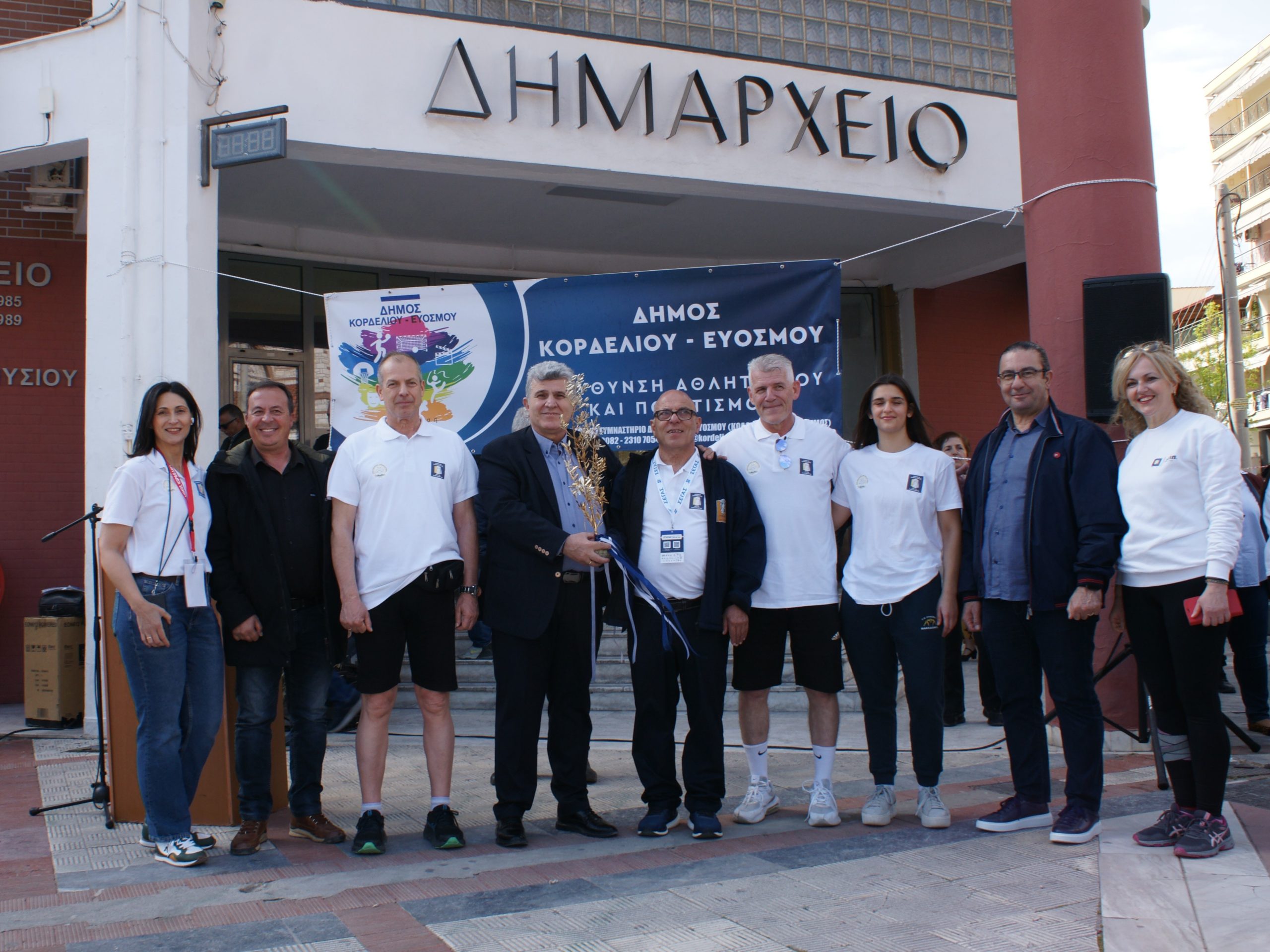 &laquo;&Alpha;&lambda;&epsilon;&xi;ά&nu;&delta;&rho;&epsilon;&iota;&omicron;&sigmaf; &Epsilon;&iota;&rho;&eta;&nu;&omicron;&delta;&rho;&omicron;&mu;ί&alpha;&raquo; &sigma;&tau;&omicron; &Delta;ή&mu;&omicron; &Kappa;&omicron;&rho;&delta;&epsilon;&lambda;&iota;&omicron;ύ &ndash; &Epsilon;&upsilon;ό&sigma;&mu;&omicron;&upsilon; &sigma;&tau;&omicron; &pi;&lambda;&alpha;ί&sigma;&iota;&omicron; &tau;&omicron;&upsilon; 20&omicron;&upsilon; &Delta;&iota;&epsilon;&theta;&nu;&omicron;ύ&sigmaf; &Mu;&alpha;&rho;&alpha;&theta;ώ&nu;&iota;&omicron;&upsilon; &laquo;&Mu;έ&gamma;&alpha;&sigmaf; &Alpha;&lambda;έ&xi;&alpha;&nu;&delta;&rho;&omicron;&sigmaf;&raquo;