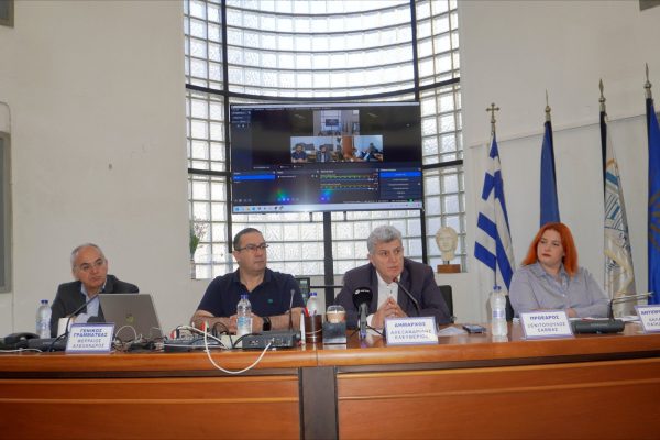 Σύσκεψη με οργανισμούς κοινής ωφέλειας, για να αποφεύγονται κακοτεχνίες και το «ράβε-ξήλωνε» μετά την εκτέλεση εργασιών στα δίκτυα