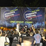 &Mu;&omicron;&upsilon;&sigma;&iota;&kappa;ό&sigmaf; &epsilon;&pi;ί&lambda;&omicron;&gamma;&omicron;&sigmaf; &gamma;&iota;&alpha; &tau;&omicron; 29&omicron; &Phi;&epsilon;&sigma;&tau;&iota;&beta;ά&lambda; &Pi;&alpha;&iota;&delta;&epsilon;ί&alpha;&sigmaf; &kappa;&alpha;&iota; &Nu;&epsilon;&omicron;&lambda;&alpha;ί&alpha;&sigmaf; : &Omicron;&iota; &mu;&alpha;&theta;&eta;&tau;έ&sigmaf; έ&delta;&omega;&sigma;&alpha;&nu; &tau;&omicron;&nu; &tau;ό&nu;&omicron;, &omicron;&iota; &sigma;&upsilon;&nu;&alpha;&upsilon;&lambda;ί&epsilon;&sigmaf; &xi;&epsilon;&sigma;ή&kappa;&omega;&sigma;&alpha;&nu; &tau;&omicron; &kappa;&omicron;&iota;&nu;ό