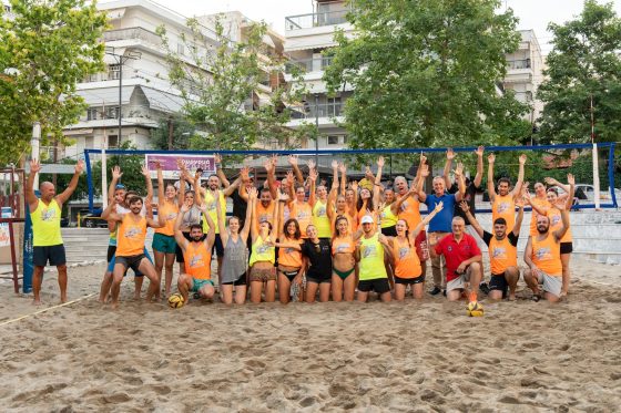 Ά&mu;&mu;&omicron;&sigmaf;, &pi;&alpha;&lambda;&mu;ό&sigmaf; &kappa;&alpha;&iota; &delta;&upsilon;&nu;&alpha;&tau;έ&sigmaf; &sigma;&upsilon;&gamma;&kappa;&iota;&nu;ή&sigma;&epsilon;&iota;&sigmaf;: &Tau;&omicron; 8&omicron; &Tau;&omicron;&upsilon;&rho;&nu;&omicron;&upsilon;ά &Alpha;&nu;&alpha;&psi;&upsilon;&chi;ή&sigmaf; Beach Volley Mixed 2&times;2 &xi;&epsilon;&sigma;ή&kappa;&omega;&sigma;&epsilon; &tau;&omicron; &Epsilon;&lambda;&epsilon;&upsilon;&theta;έ&rho;&iota;&omicron; &Kappa;&omicron;&rho;&delta;&epsilon;&lambda;&iota;ό